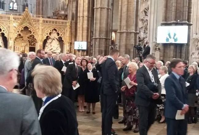 19047537_10208729391941383_566054566_n