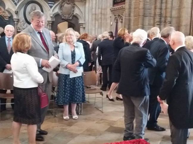 19073905_10208729391861381_864380127_n